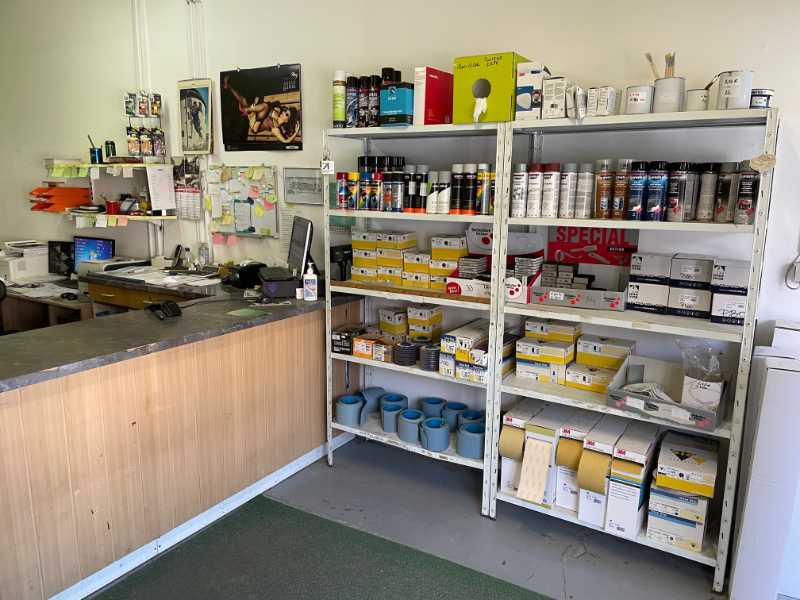 Avtoličarska trgovina Poglonik Maribor